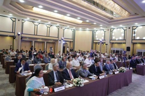 Uzbekistan-Pakistan logistics forum held in Tashkent attended by industry experts, politicians, and business owners to expand trade and relations between the two Countries.